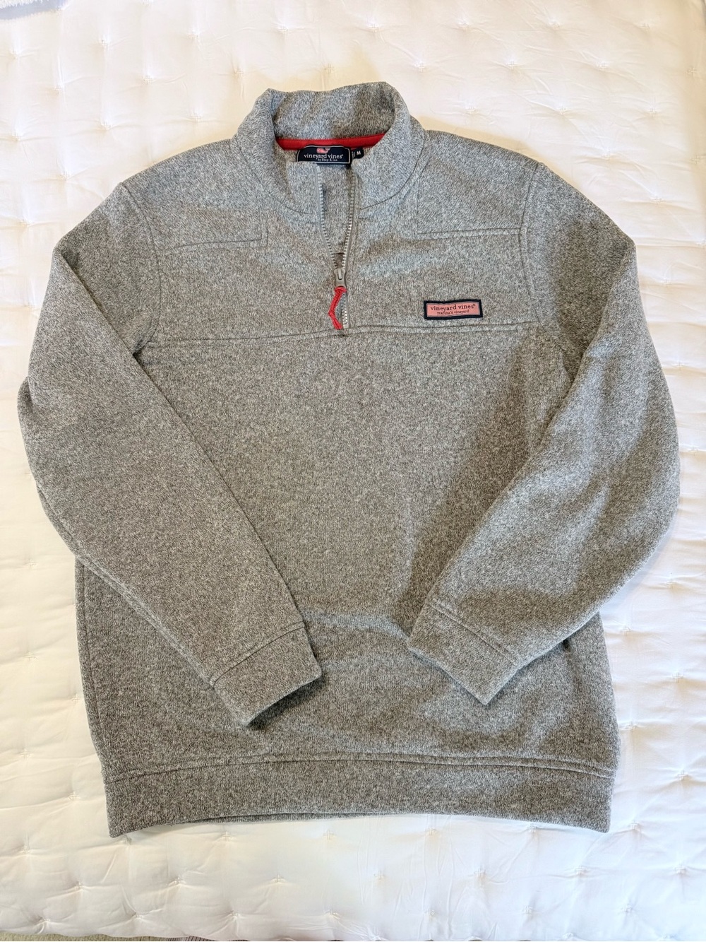Vineyard Vines Men's Heather Gray Zip-Up Pullover with Red Trim